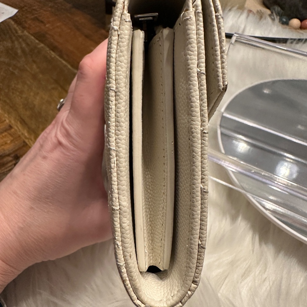 ❌❌❌SOLD❌❌❌YSL RARE Colorway Wallet🤍 - Picture 6 of 11